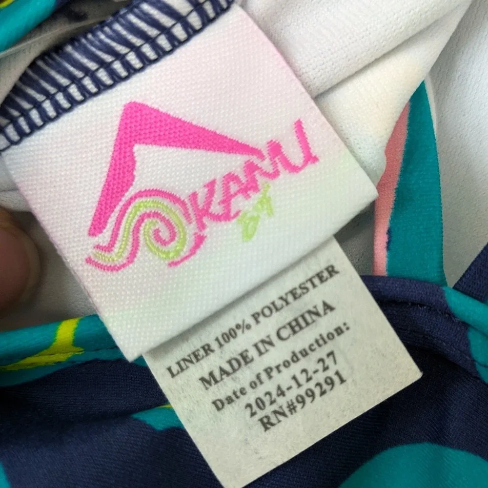 Kanu Surf Tammy One Piece‎ Swimsuit Girls 12 Navy Tropical Leaf